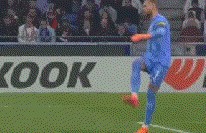 欧联:2-0,24岁国际米兰旧将无敌鱼跃冲顶,助法甲第2迎来2连胜
